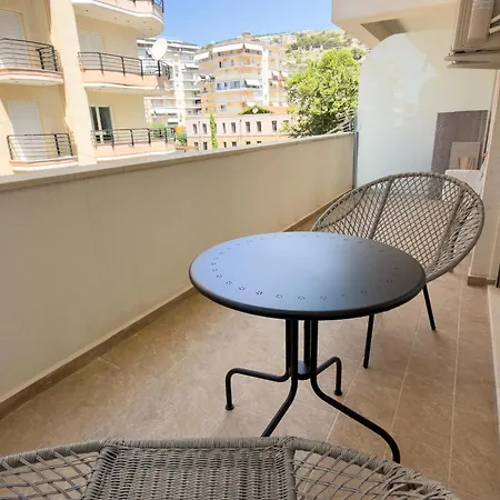 Casa Nuvia Sarandë